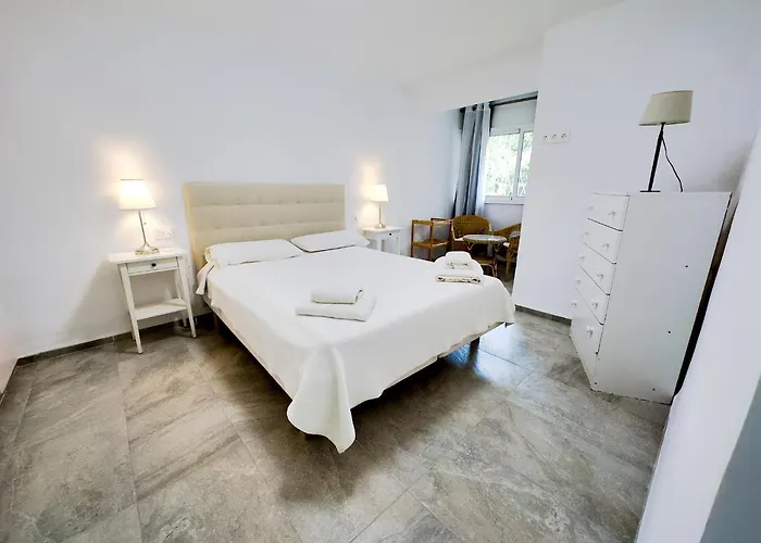 Апартаменти Amazing Sea Views Over Port *