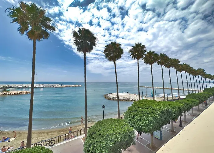 Апартаменти Amazing Sea Views Over Port